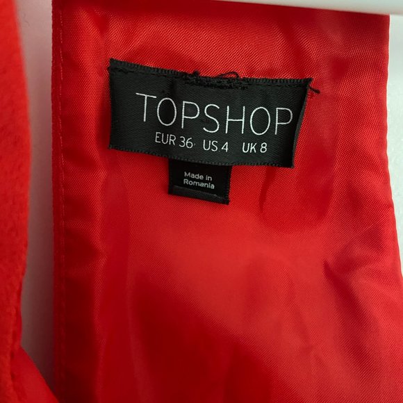Topshop red flowing jumpsuit with halter neck and cut out back - Picture 4 of 8